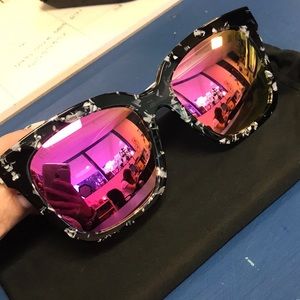 DIFF Bella tortoise frame pink mirrored lens